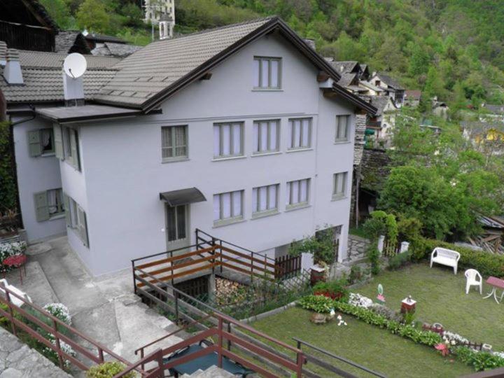 Casa Vacanza Pizzo Camino Calasca-Castiglione Εξωτερικό φωτογραφία